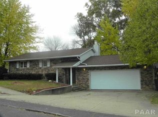 2017 Alhambra Ct, Pekin, IL 61554