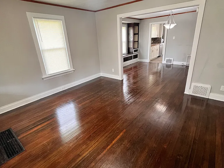 4508 Pearse Ave — Photo 6