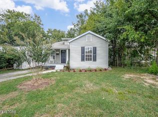 1417 Monroe Ave, Maryville, TN 37804