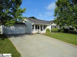 403 Kingfisher Dr, Simpsonville, SC 29680