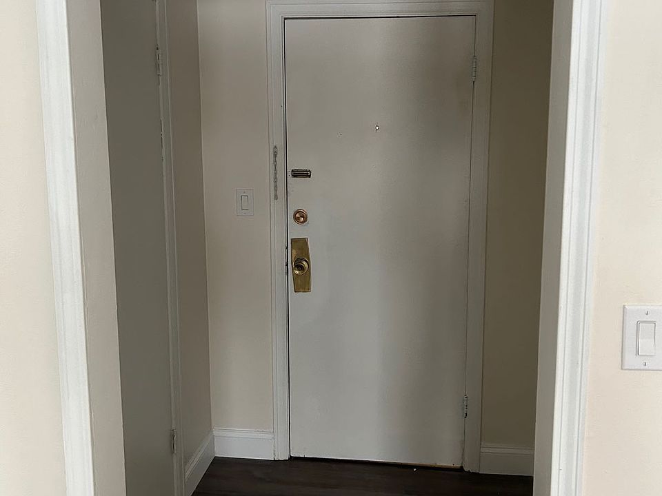 1st image of 351 W Portage Ave #23