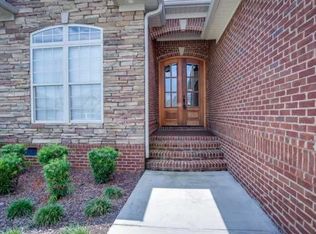 156 Cottonwood Dr, Muscle Shoals, AL 35661