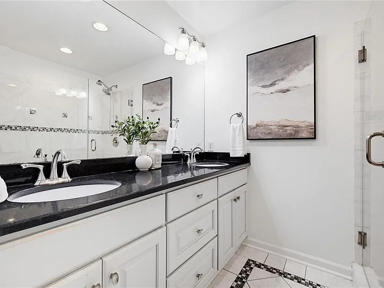 445 Forest Hills Dr — Photo 18