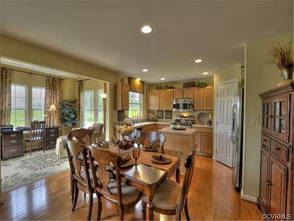 4th image of 6118 Windrush Ct