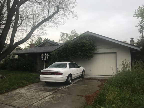 3rd image of 4424 A Pkwy