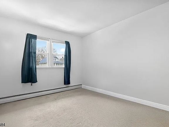 3rd image of 162 Dundee Ave Floor 2