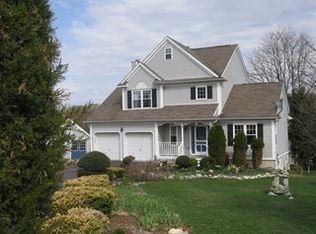 42 Green St, Poughquag, NY 12570