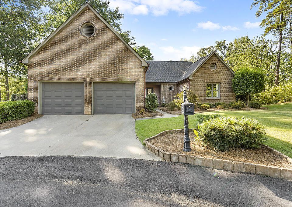 1st image of 202 Deer Run Ln
