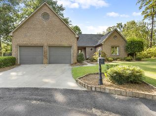 202 Deer Run Ln, Greenwood, SC 29646