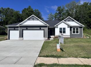 525 Pheasant Trl, Deerfield, WI 53531