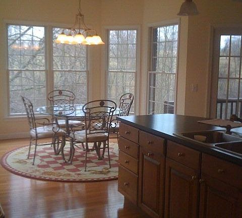 5th image of 3082 Pickett Ln
