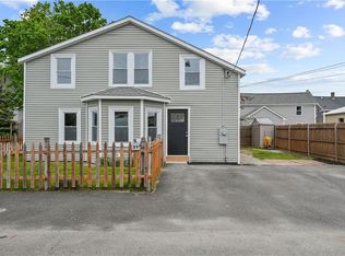 89 Holly St, Riverside, RI 02915