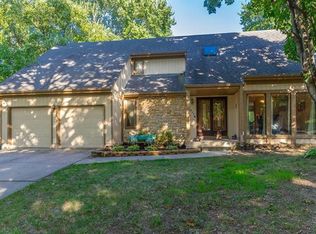 8945 Woodstone St, Lenexa, KS 66219