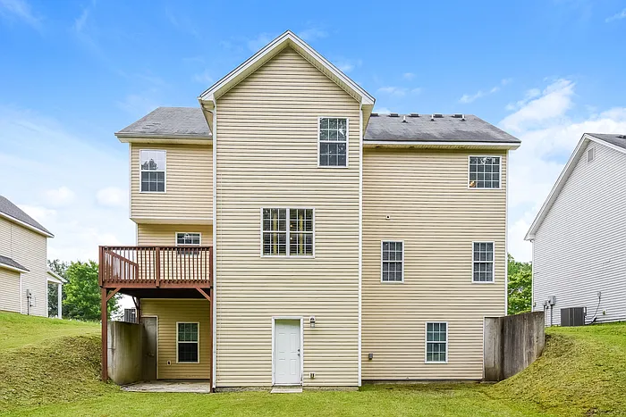 2427 Napa Valley Dr — Photo 18