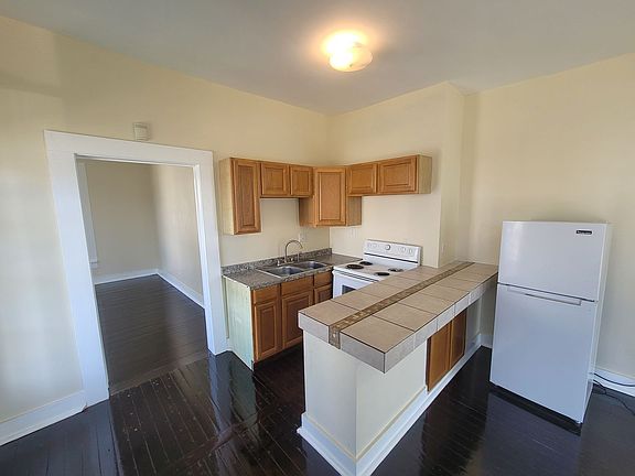 4th image of 1528 Church St #1