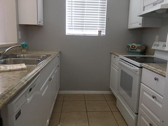 5th image of 3823 N 23rd Dr APT 2