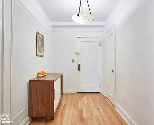 5th image of 425 E 86th St APT 3F