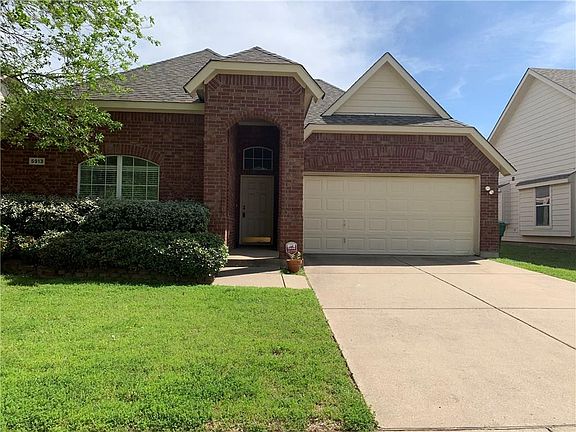 2nd image of 5913 Meadowglen Dr