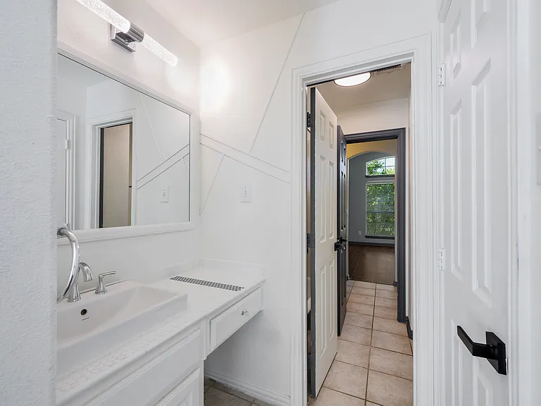 5170 Mohegan Ln — Photo 28