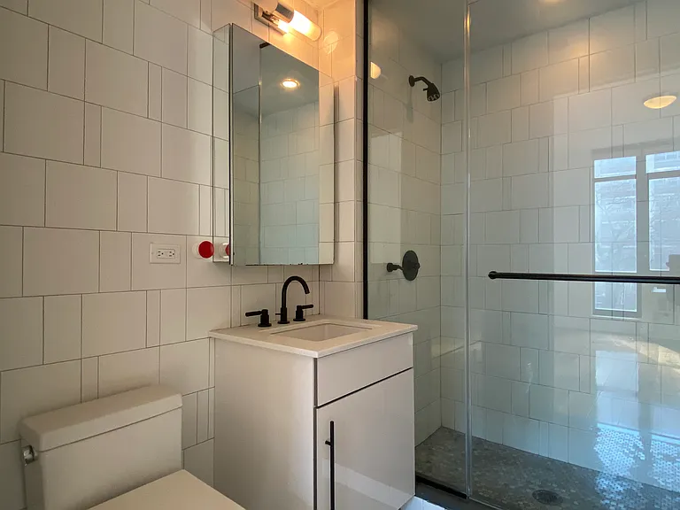 180 Nassau St #10A — Photo 15