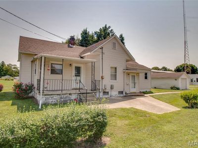 700 E Main St, Staunton, IL, 62088