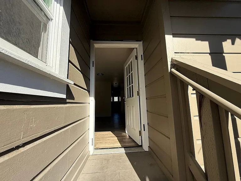 2535 Filbert Street — Photo 3