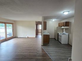 902 S 4th Ave, Albert Lea, MN