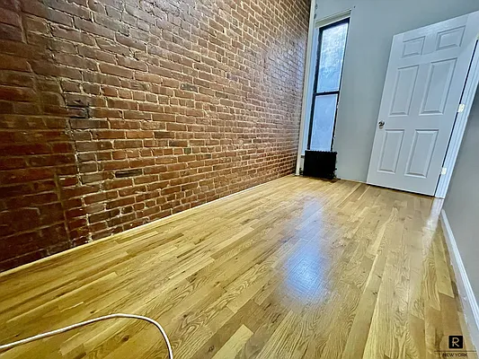 Rented by R New York | media 22