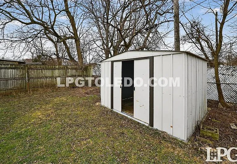 927 W Northgate Pkwy — Photo 41