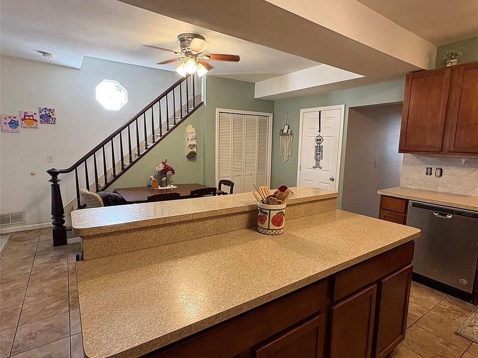 421 Brown St, photo 13