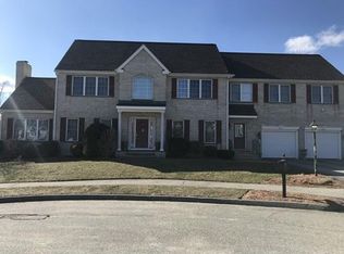 31 Blackthorn Dr, Worcester, MA 01609