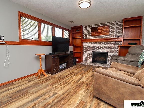 4th image of 14411 Castlewood St