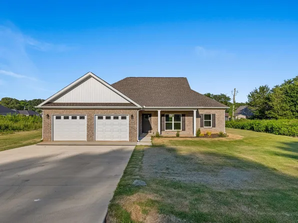 722 Oakview Cir, Killen, AL 35645