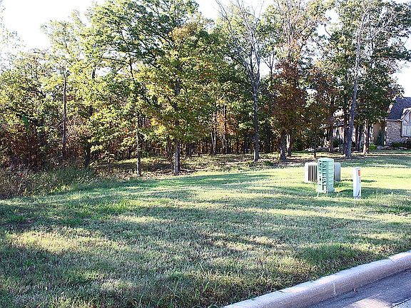 3rd image of Ridgewood Vlg #17