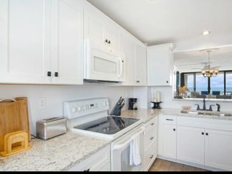 10600 S Ocean Dr #209 — Photo 42