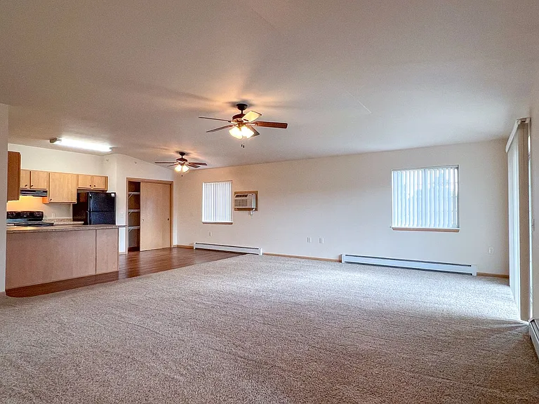 1201 N Memorial Drive 2401 Semling Dr — Photo 8
