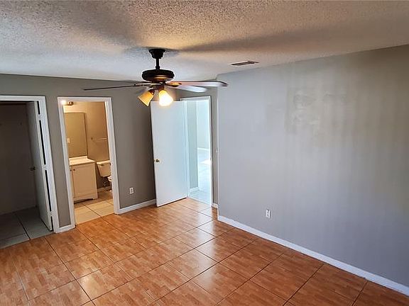 5th image of 2370 Harbor Town Dr
