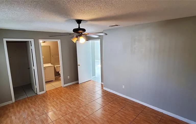 2370 Harbor Town Dr — Photo 5