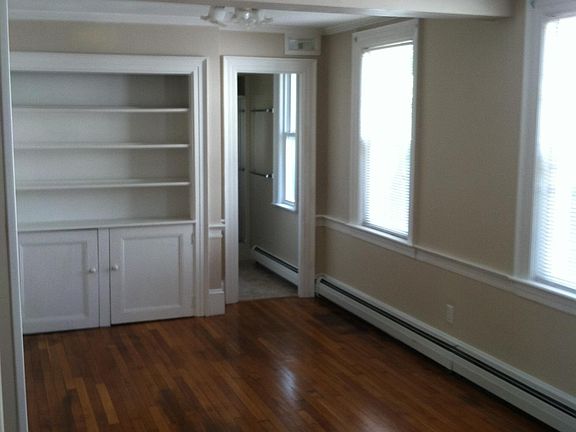 4th image of 13 Thorndike St Unit 1