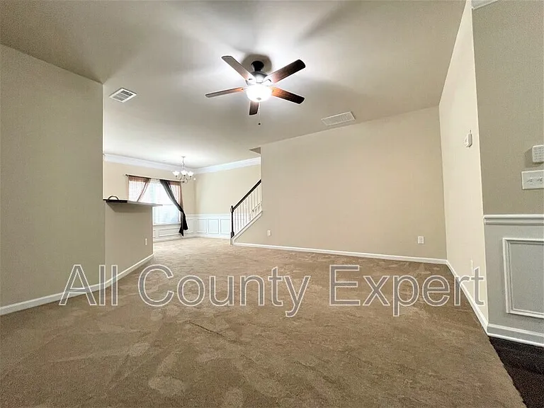 599 Oakside Pl — Photo 11