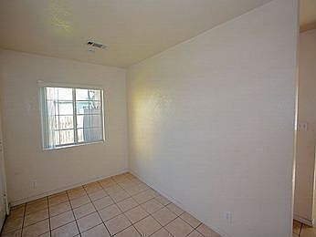 4th image of 1875 Fashion Ave