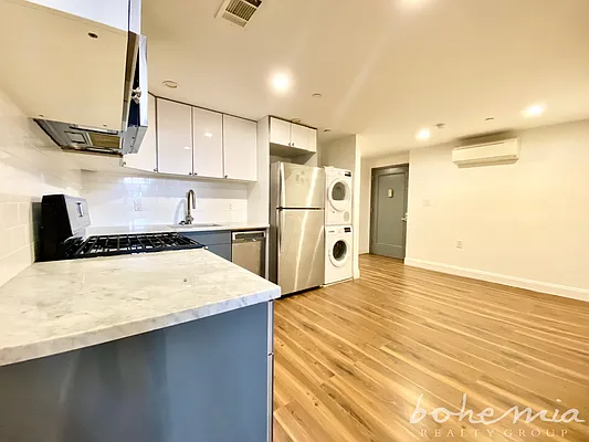 Rented by Bohemia Realty Group | media 2