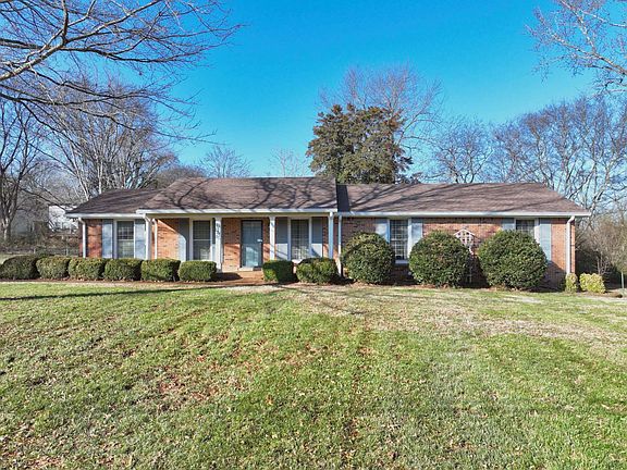 2nd image of 813 Ronald Dr