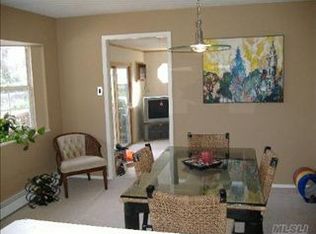 465 Theresa Dr, Mattituck, NY 11952