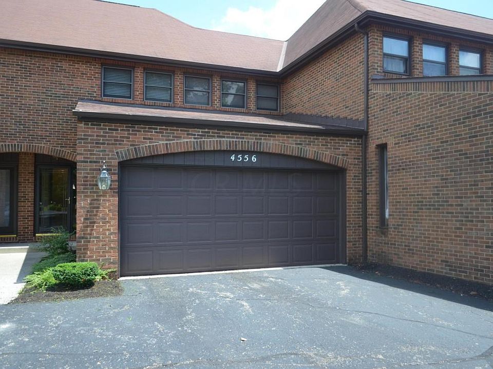 1st image of 4556 Carriage Hill Ln