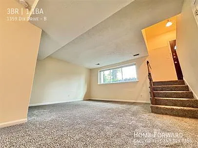 1359 Dix Dr #B — Photo 8