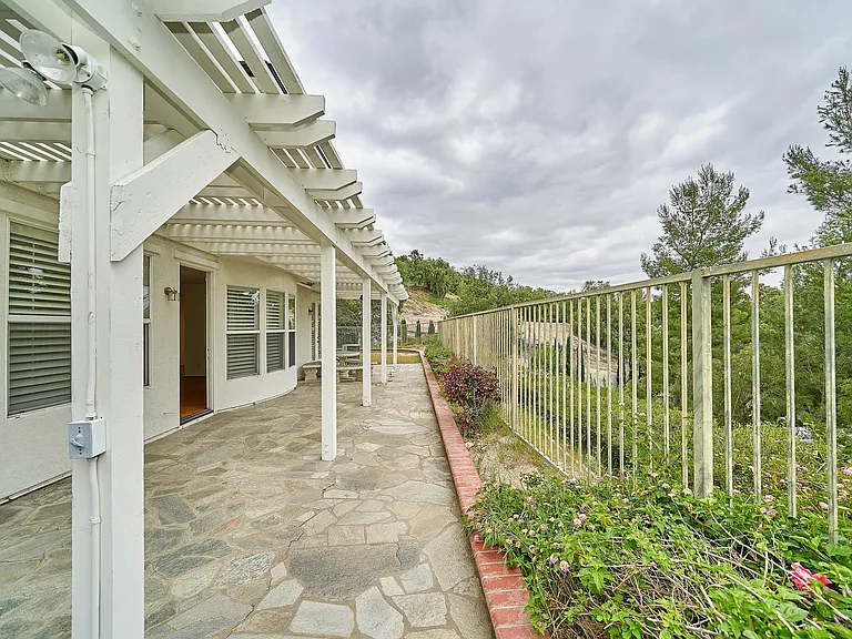 7455 Chanteclair Ct — Photo 44