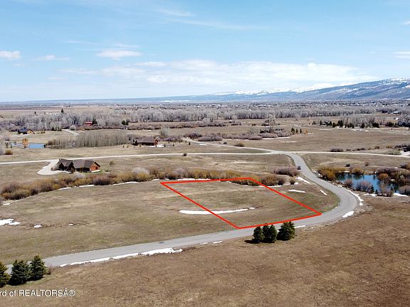4th image of 6388 Fox Springs Dr