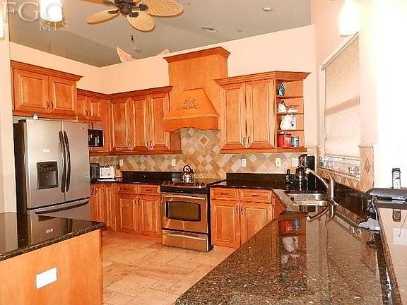 5th image of 2832 SW 36th St