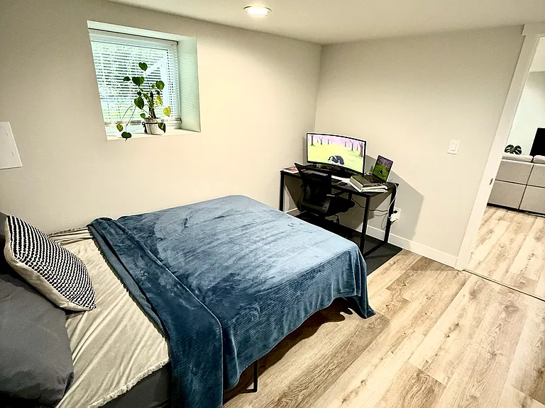 9746 Phinney Ave N #2 — Photo 8